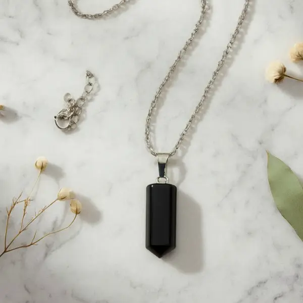 Dije de Punta de Obsidiana