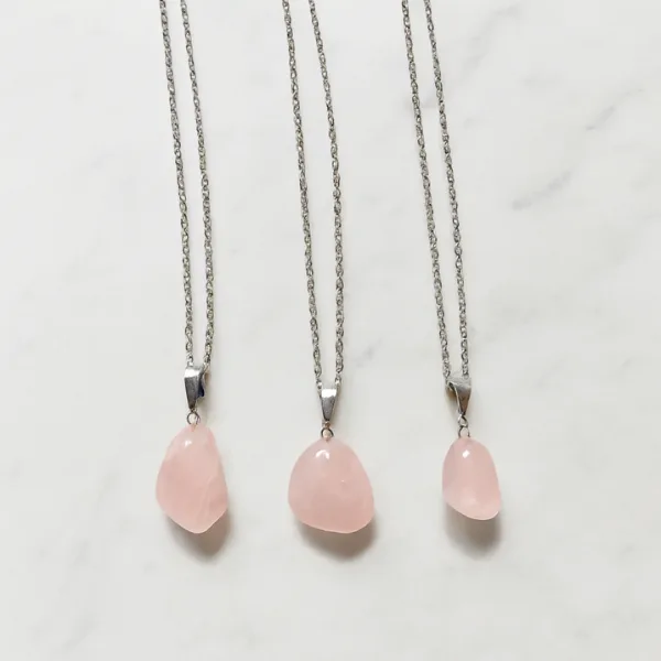 dije rolado de cuarzo rosa - gregorina piedras naturales